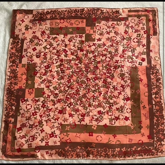 Louis Vuitton Floral Scarf - Picture 2 of 4